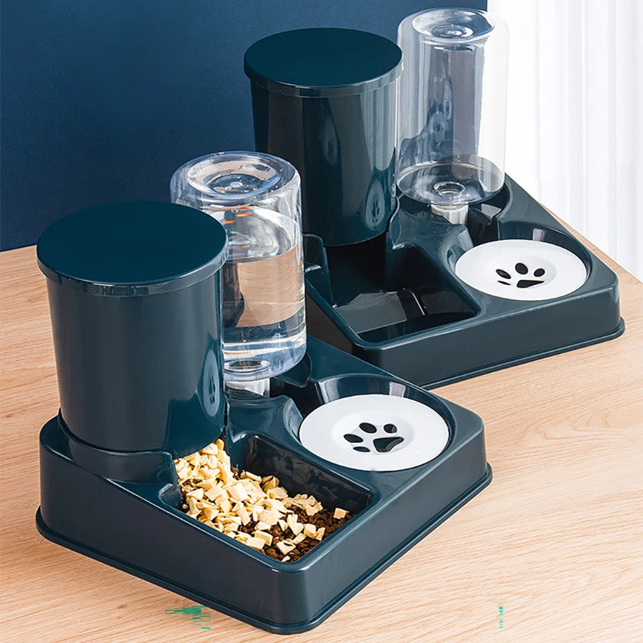 自動猫給餌器＆ウォーターディスペンサーセット – 2 in 1 傾斜型自動ペットフード＆水分補給器 グラビティ給餌器と水分補給器