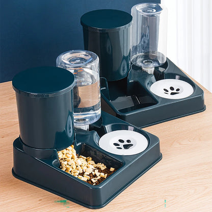 自動猫給餌器＆ウォーターディスペンサーセット – 2 in 1 傾斜型自動ペットフード＆水分補給器 グラビティ給餌器と水分補給器
